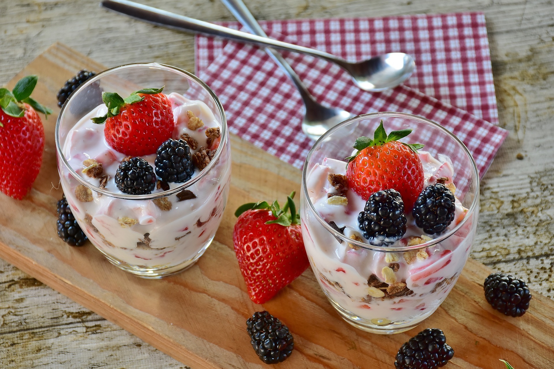 strawberry-dessert-2191973_1920