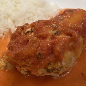 Pollo relleno de queso de cabra